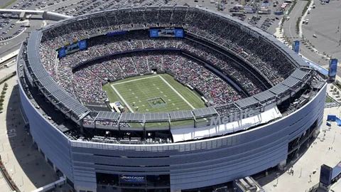 “广州队新任主帅萨尔瓦多中甲首秀告负，遭遇对手双外援强势挑战”